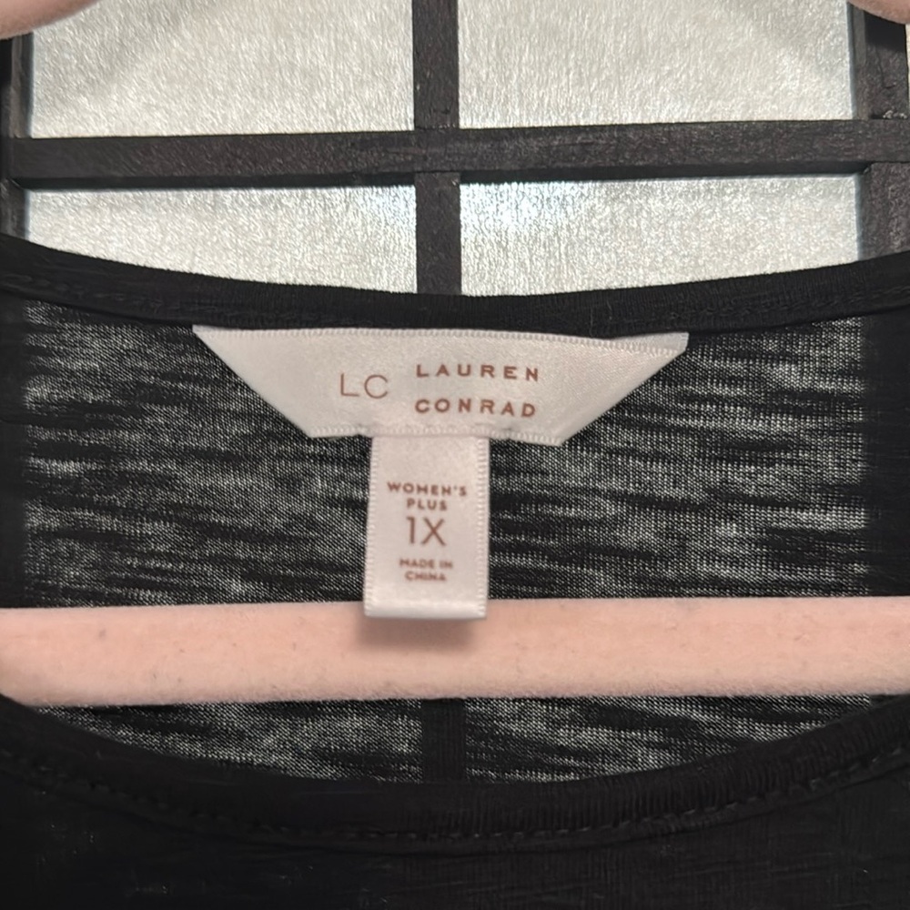 Lauren Conrad Eyelet Ruffle Short Sleeve Black Top Tee 100% Cotton NWT Size 1x - Picture 7 of 10